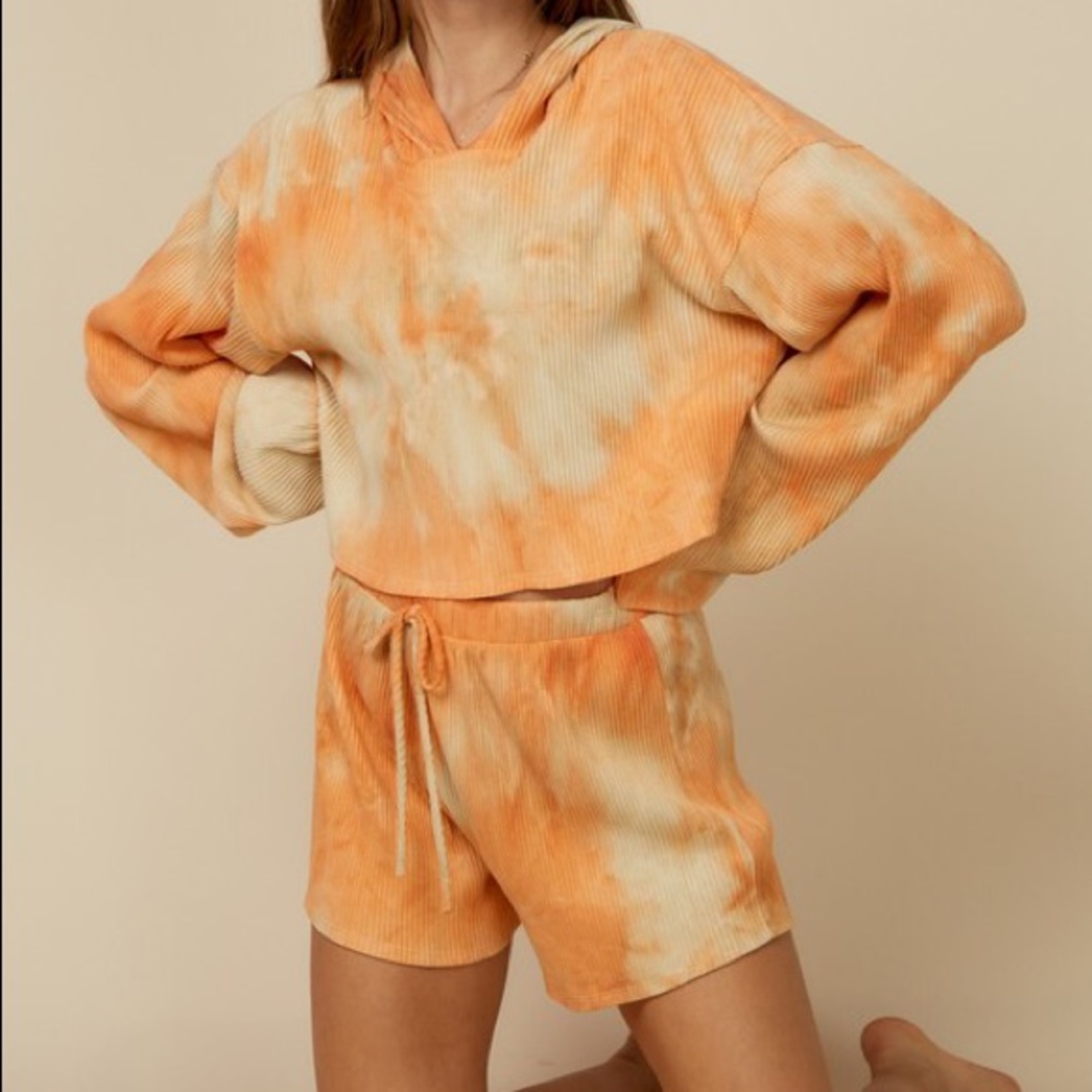 STORE CLOSING SALE! Orange Tie Dye Cropped Hoodie Shorts Set - Picture 8 of 9
